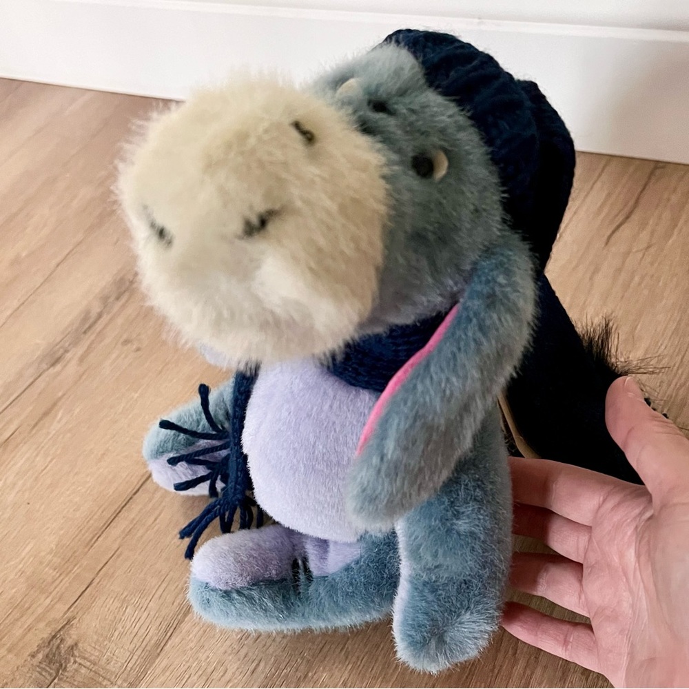 Boyds Bears‎ Disney EEYORE Plush Stuffed Animal Winter Scarf and Cap Vintage NWT